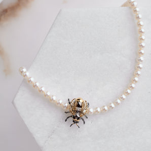 Bumble Bee Pearl Choker